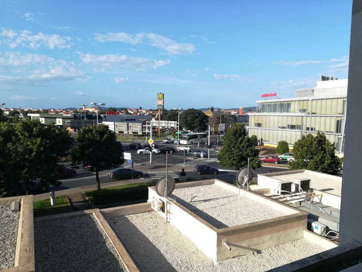 Ryanair'S Urban Flat In Zadar-Kolovare Beach Exterior photo
