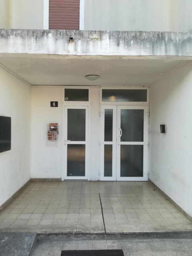 Ryanair'S Urban Flat In Zadar-Kolovare Beach Exterior photo